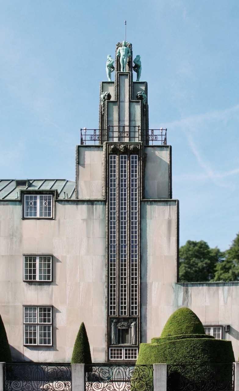 Art Deco vs Art Nouveau - mânere Linea Cali pe www.euro-wood.ro